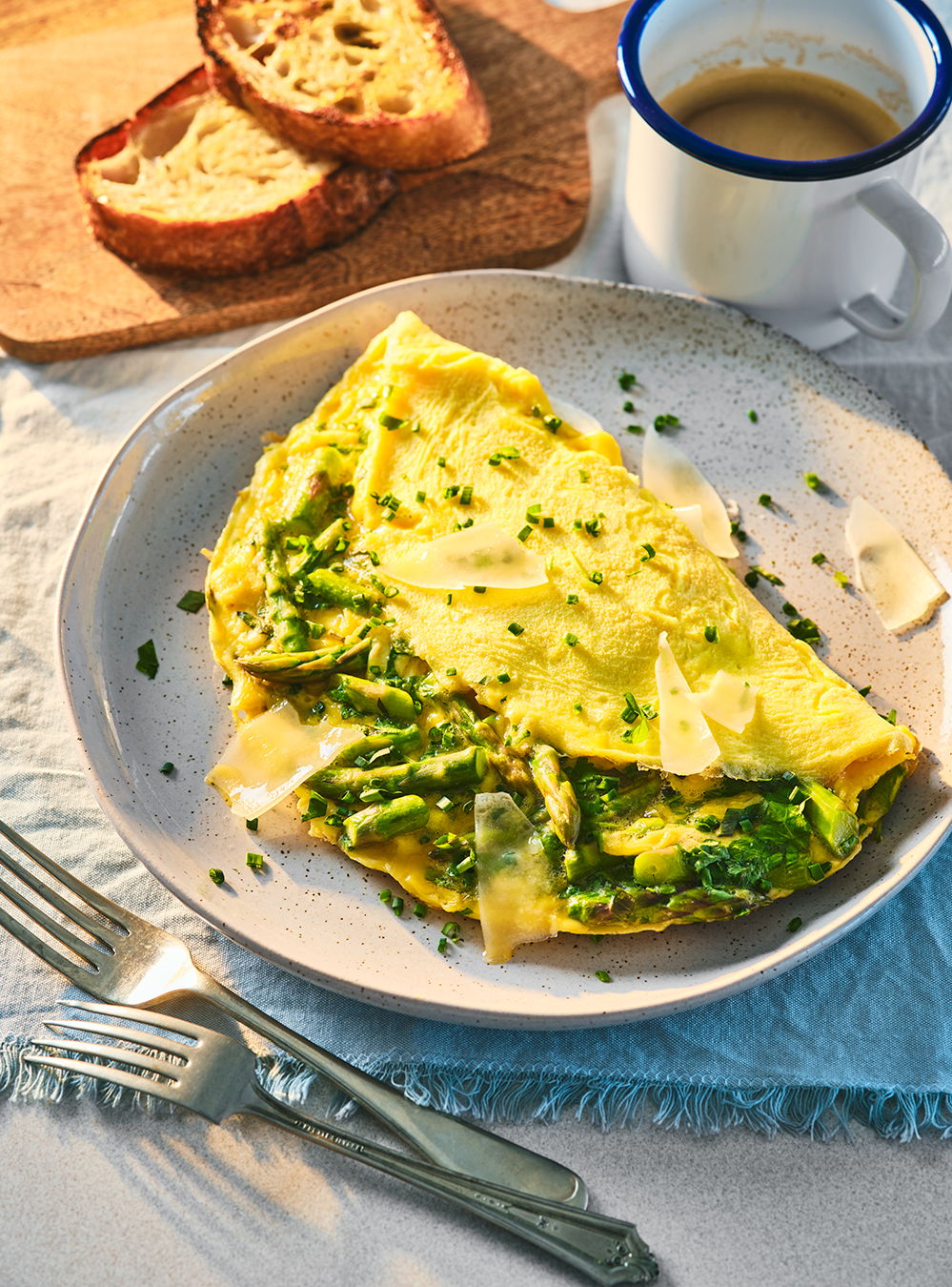 Herb and Asparagus Omelette | RICARDO