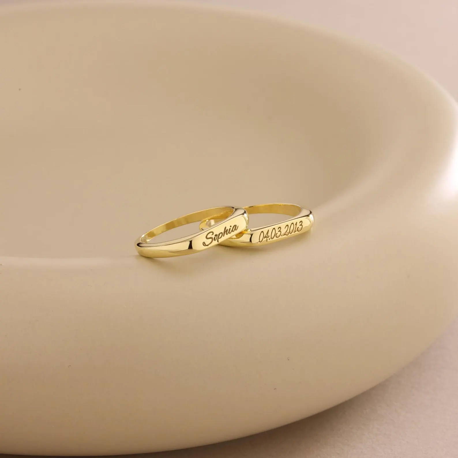 Anillo grabado con láser 003