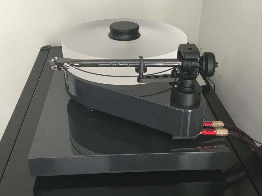 Pro-ject RPM-10.1 Evolution with Sumiko Blackbird LO Cartridge