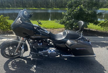2021 HARLEY-DAVIDSON STREET GLIDE motorcycle for rent near Fruit Cove, FL