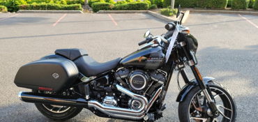 2021 HARLEY-DAVIDSON FLSB SPORT GLIDE ABS motorcycle for rent near Beaverton, OR