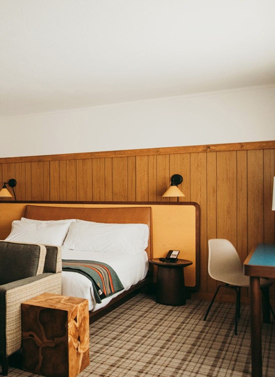 The Virginian Lodge - Reservations - Room Availability