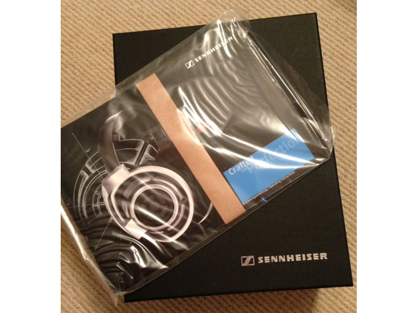 SENNHEISER HD 800 High Definition Headphones  -- PRICE INCLUDES SHIPPING & PAYPAL FEES