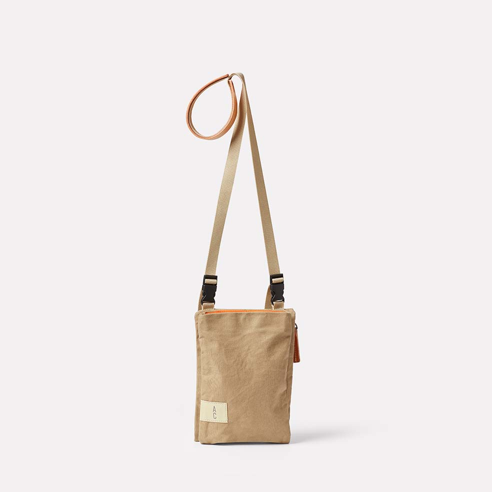 Palmer P270 Canvas Pouch bag in Cashew