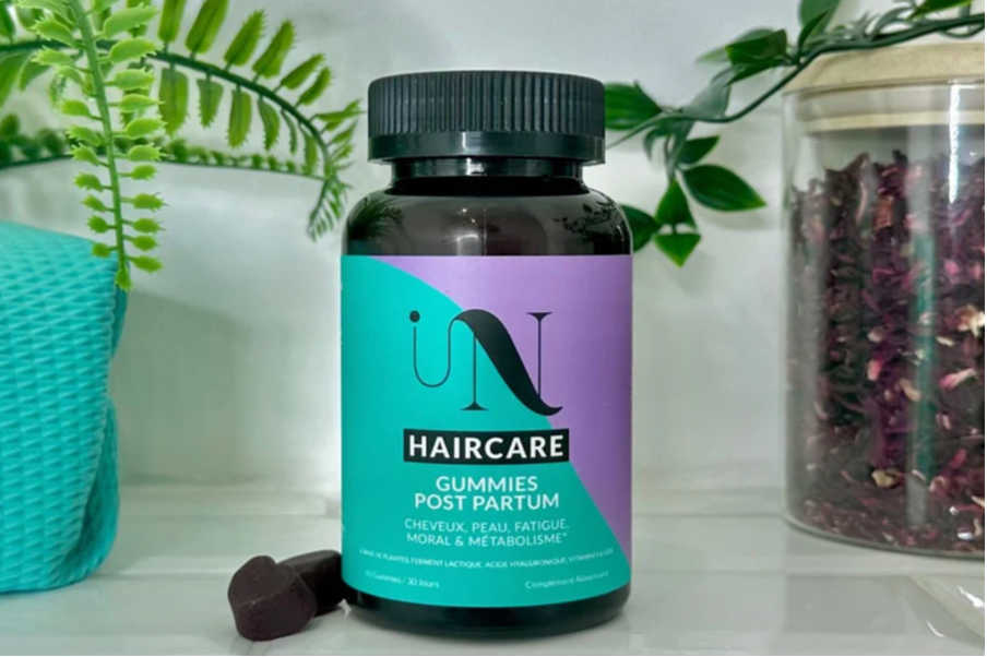 Chute de cheveux post-partum : solutions naturelles et efficaces !