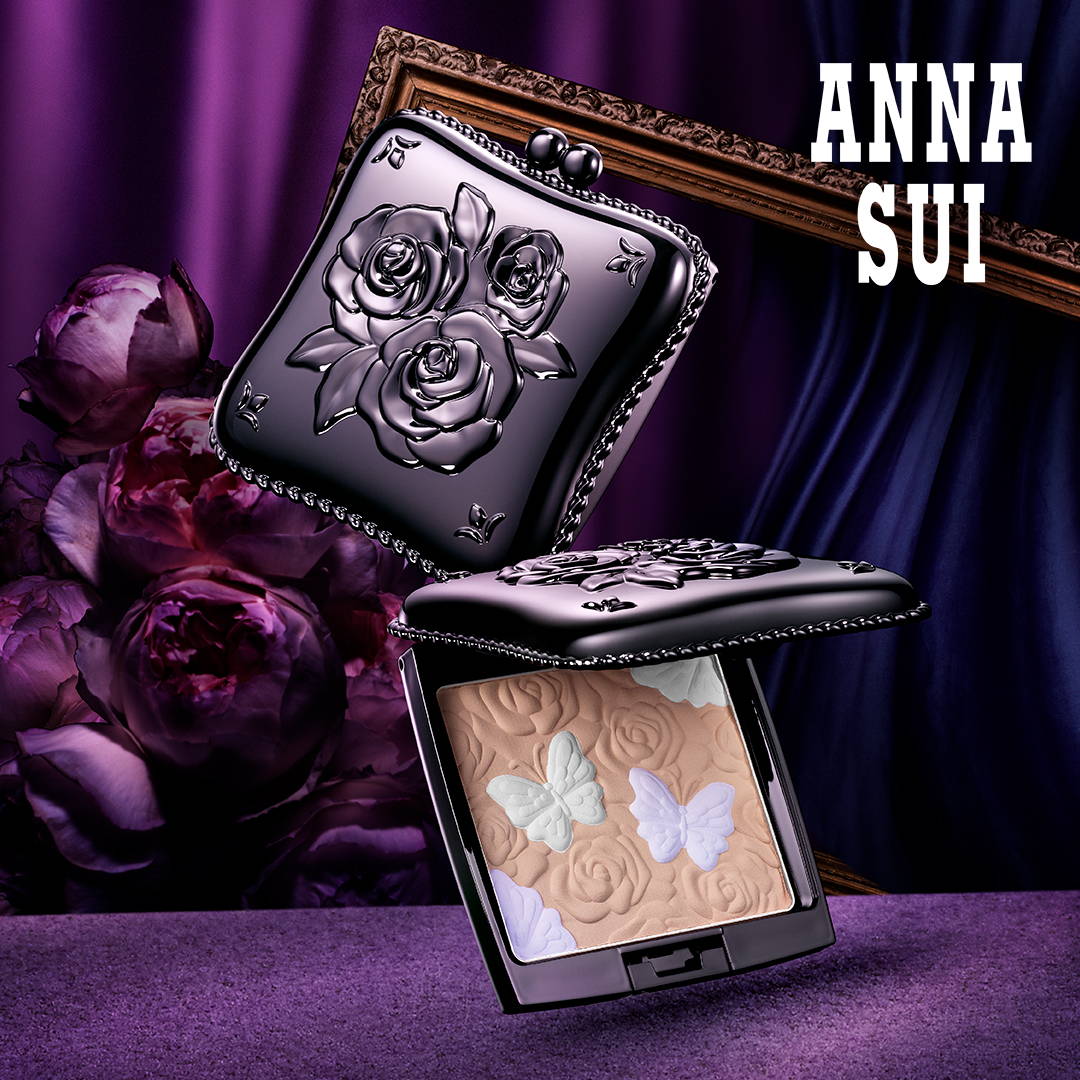 美品♡ANNA SUI✨アナスイ　カットガラス　幸運の象徴　月ブローチ 美品♡ANNA SUI✨アナスイ カットガラス 幸運の象徴 月ブローチ