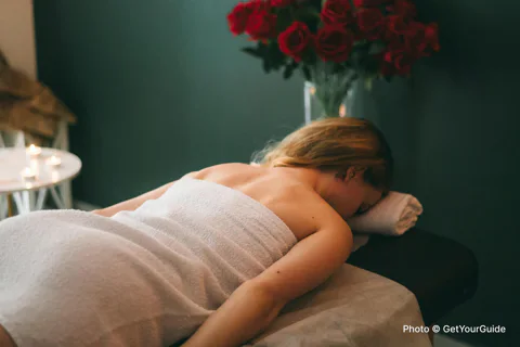 Day Spa: Couples Massage with Roses Bubble Bath