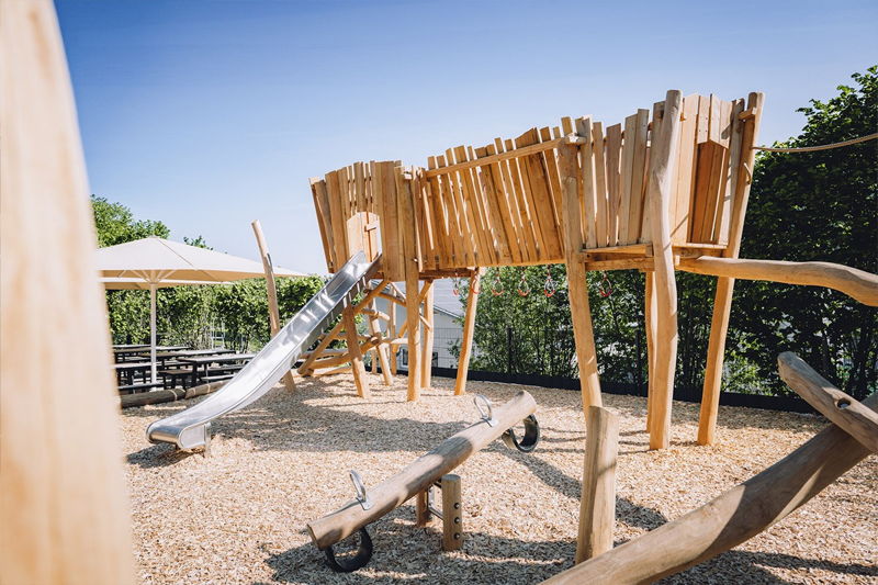 Outdoor-Spielplatz am Café des Sulzburghofs