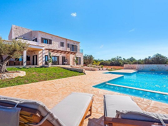  Balearic Islands
- New villa for sale with large plot, Santanyi, Mallorca