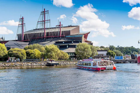 Royal Bridges and City Centre Cruise