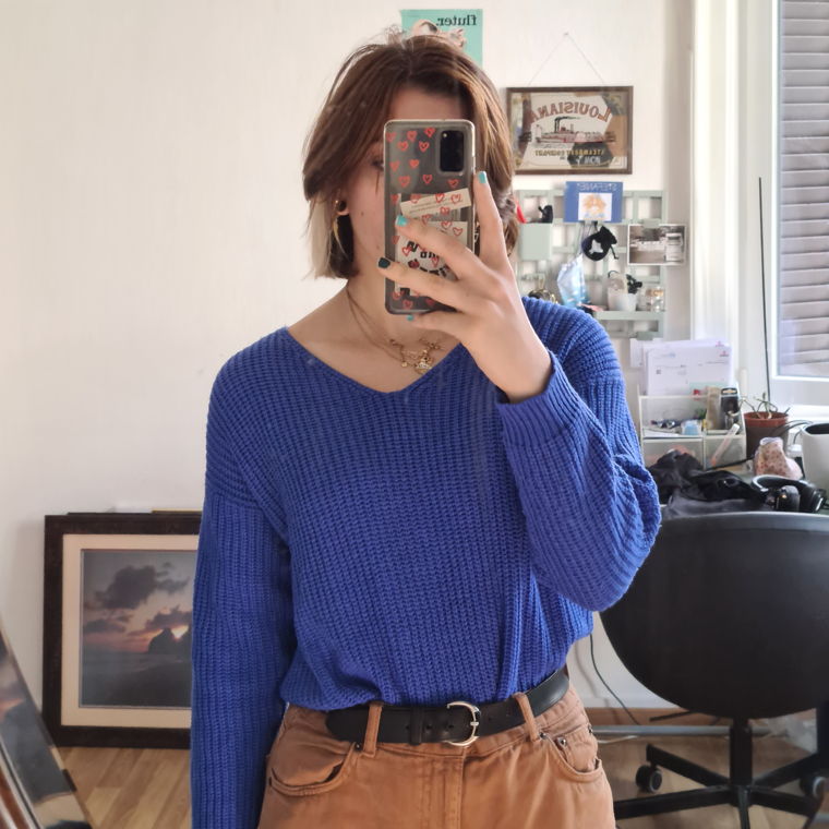 Blue knitten sweater