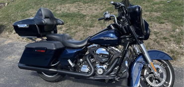 2012 HARLEY-DAVIDSON FLHX STREET GLIDE motorcycle for rent near Villa Park, IL
