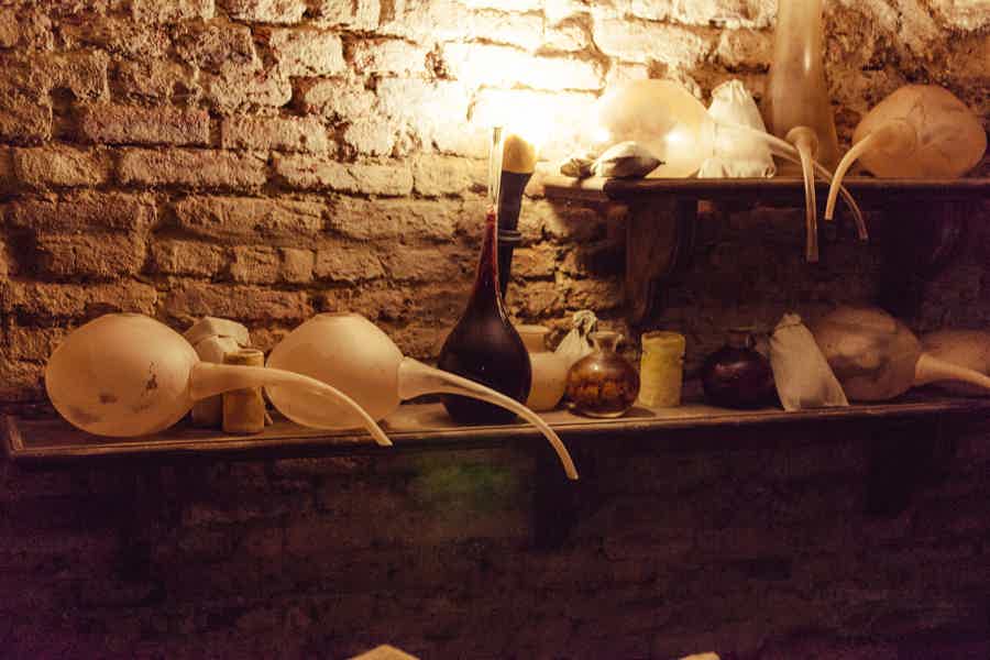 Prague Old Town, Medieval Underground and Dungeon Historical Tour - photo 3