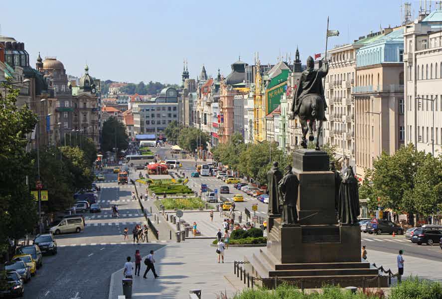 Prague: Stunning Viewpoints, Castle, City & Park E-Bike Tour - photo 3