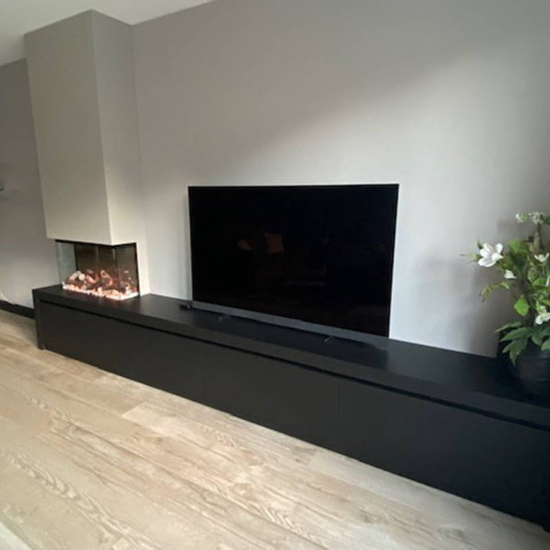 TV-meubel met inbouwhaard op maat, klantproject Houtenmeubelshop