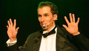 bester geburtstagde maxim maurice zauberer bühne anzug