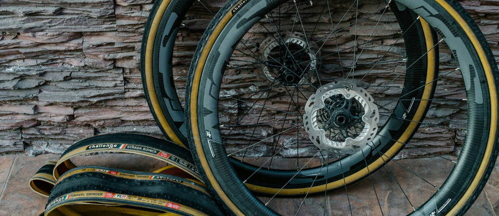 Challenge Strada Biancha tires and carbon wheels