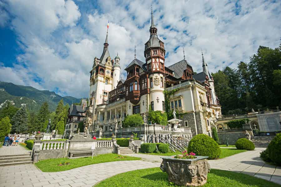 From Bucharest: Bran (Dracula) Castle, Peleș Castle & Brașov Full-Day Tour - photo 3