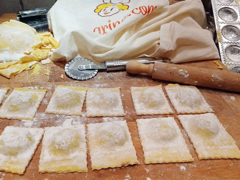 Cours de cuisine Lido di Ostia: Bruschette, raviolis et tartes : un voyage dans la tradition