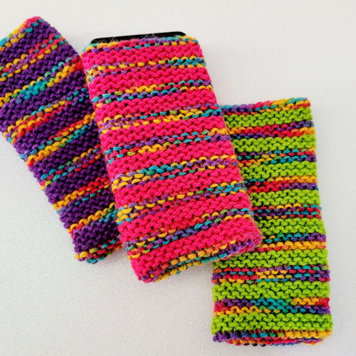 Padrão fácil de tricotar meias para celular com fio de 8 camadas – 3 versões