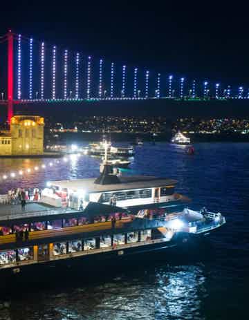 See panoramic views of Istanbul