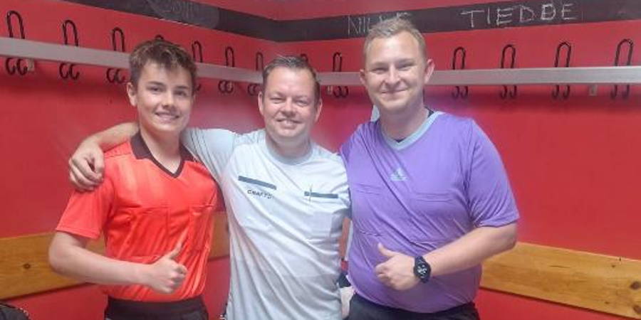 3 Schiedsrichter des SV Curslack-Neuengamme beim Charity-Turnier