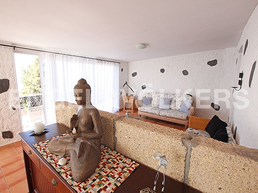  Costa Adeje
- Casas en venta en Tenerife: Encantadora casa rural con vistas al mar en Chío, Tenerife Sur