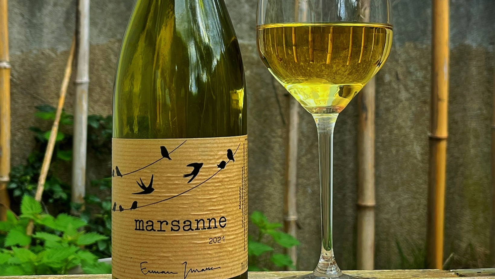 France, vin nature, rawwine, organic wine, vin bio, vin sans intrants, vin sans souffre, vin sans sulfites ajoutés, vin rouge, vin blanc, rouge, blanc, vin propre, vigneron, domaine bio, biodynamie, vigneron nature, vin biodynamique, raizin brut, Quimper, Finistère,distributeur, agent, vrp, gurwan, gurwan le gouil, Raizin Brut, vignerons  