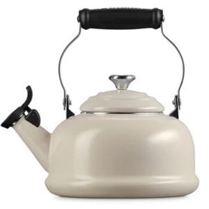 Classic Whistling Kettle- Brioche