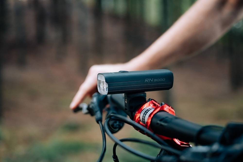 Magicshine RN 3000 Front Light Review: A Whole Lot of Everything - Velo