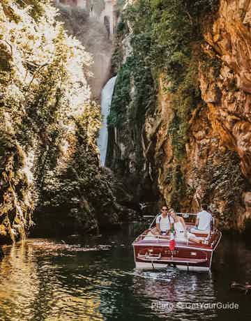 Admire Lake Como gems from the water