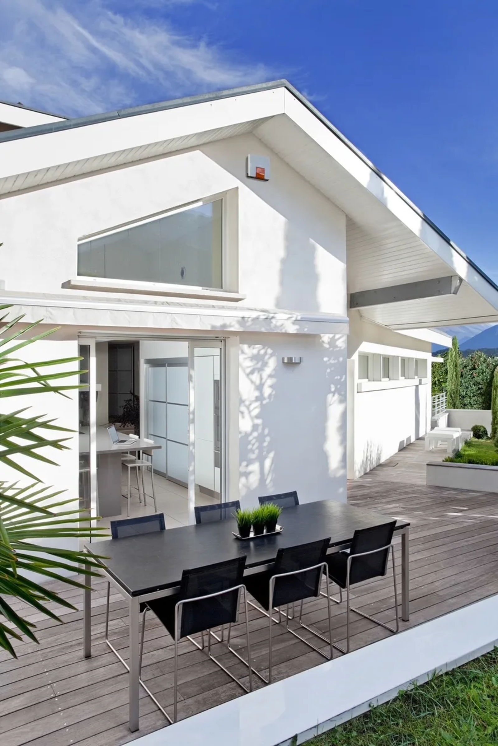 Alarme sans fil Daitem sur une villa contemporaine