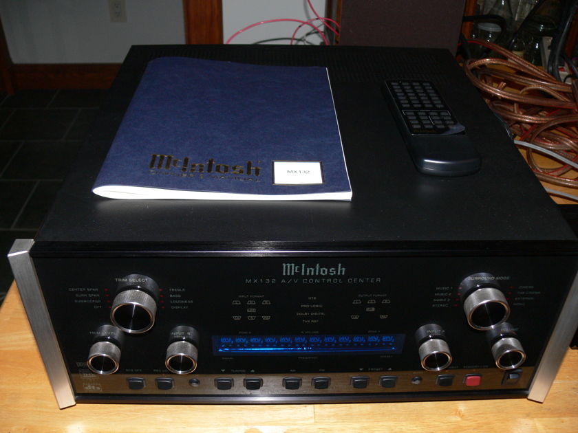 McIntosh MX-132 Excellent Condition, Original Owner