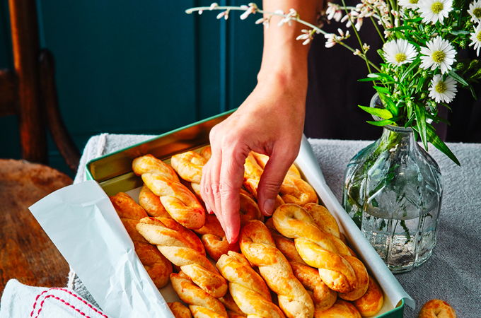 Traditional Greek twist Cookies (Koulourakia)