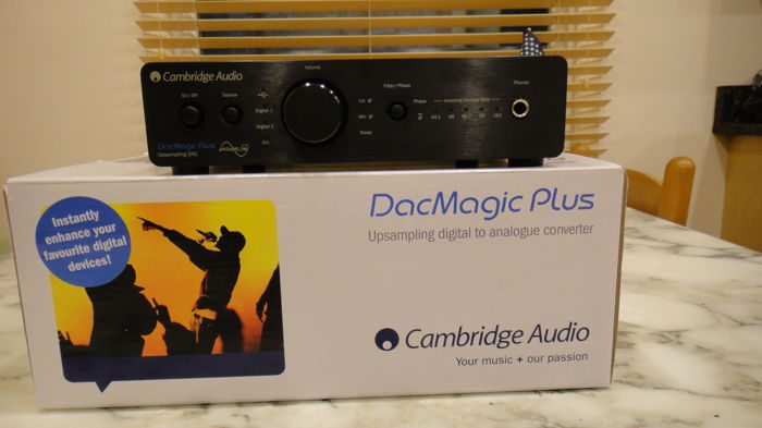 Cambridge Audio DacMagic Plus Upsampling DAC and digita...
