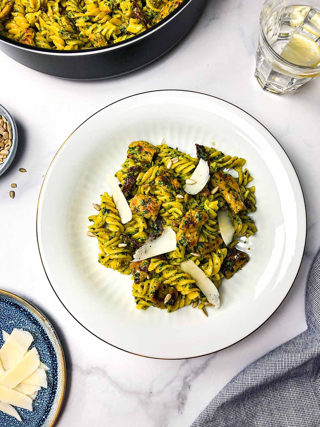 Vegan pasta pesto