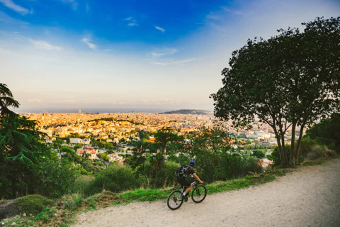 3 Hour Gravel Cycling in Barcelona