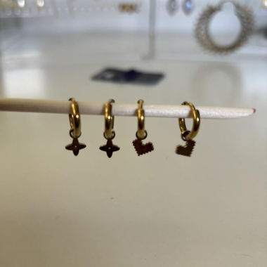 Cute gold plated earrings