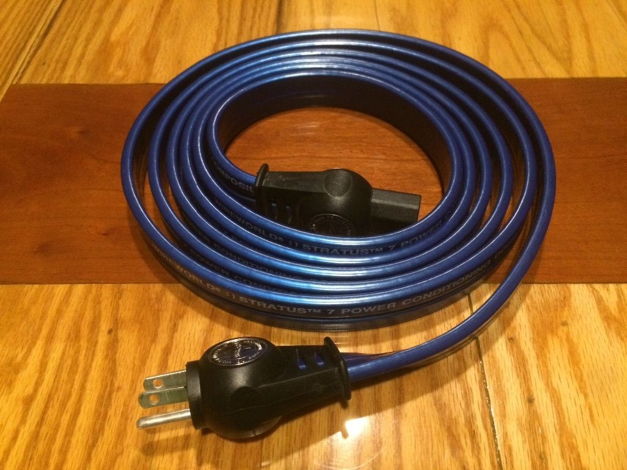 Wireworld Stratus 7 - 3 Meter Great Cable...Over 50% OFF!!