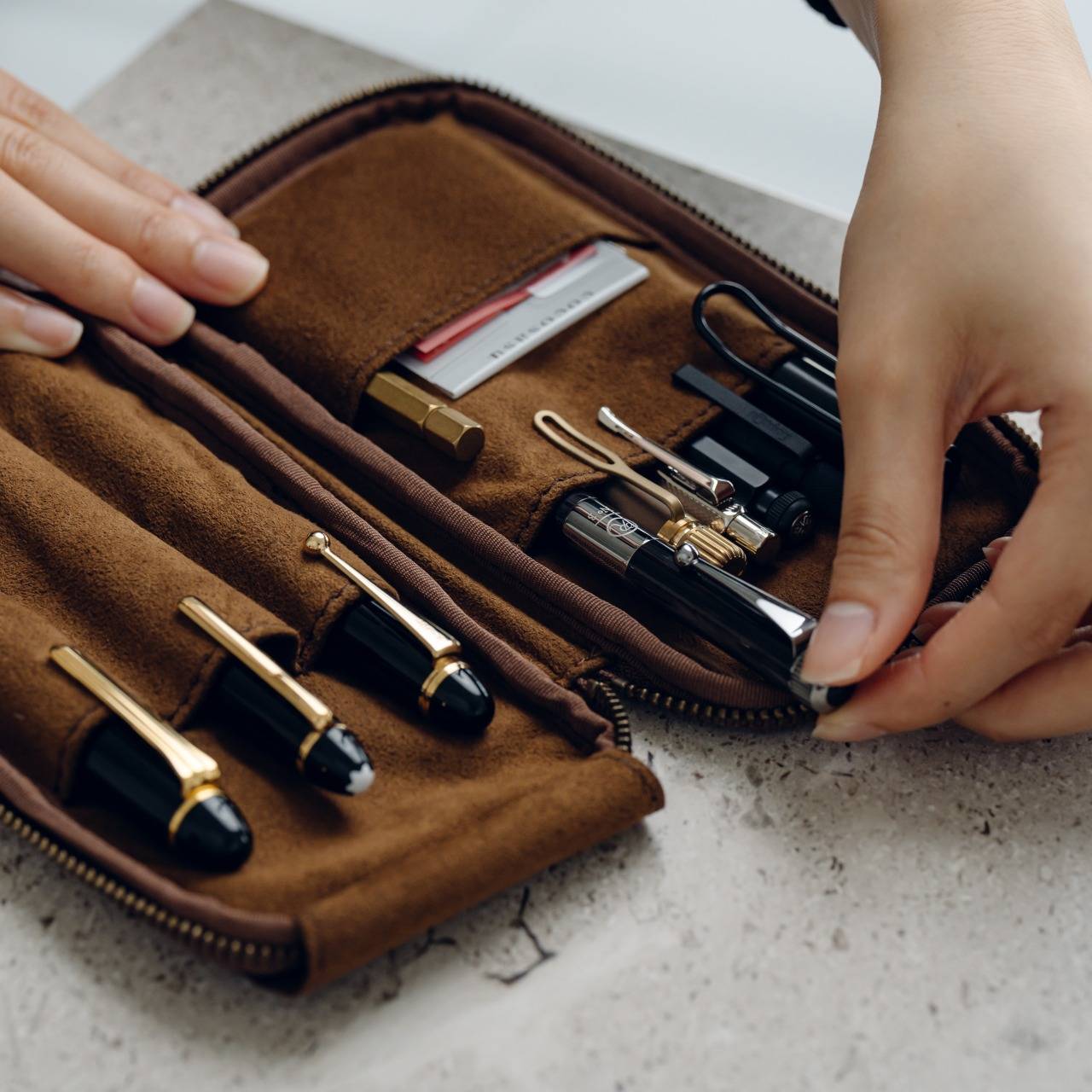Pre-order] Zip pencil case for those who are particular