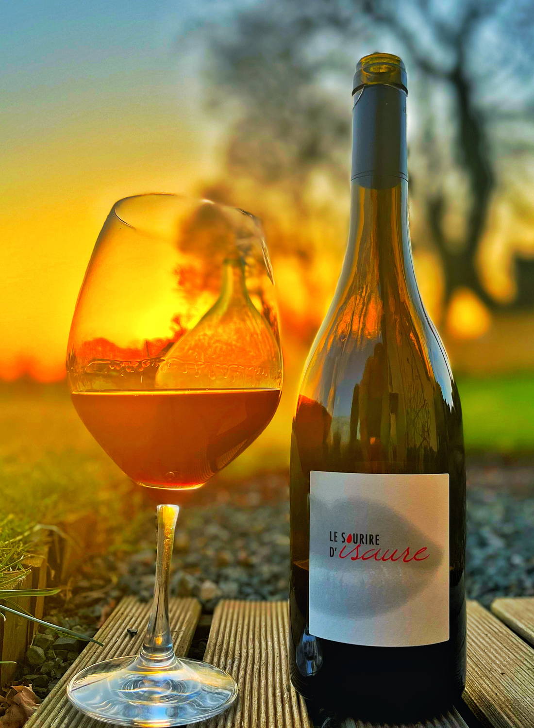 France, vin nature, rawwine, organic wine, vin bio, vin sans intrants, vin sans souffre, vin sans sulfites ajoutés, vin rouge, vin blanc, rouge, blanc, vin propre, vigneron, domaine bio, biodynamie, vigneron nature, vin biodynamique, raizin brut, Quimper, Finistère,distributeur, agent, vrp, gurwan, gurwan le gouil, Raizin Brut, vignerons  