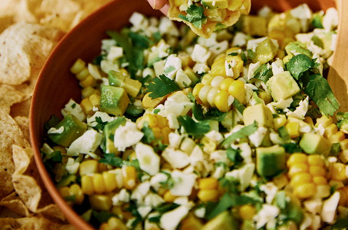 Salsa au maïs et au fromage en grains
