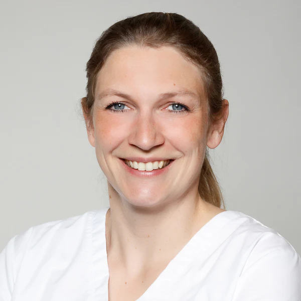 Dr. med. dent. V. Maurer