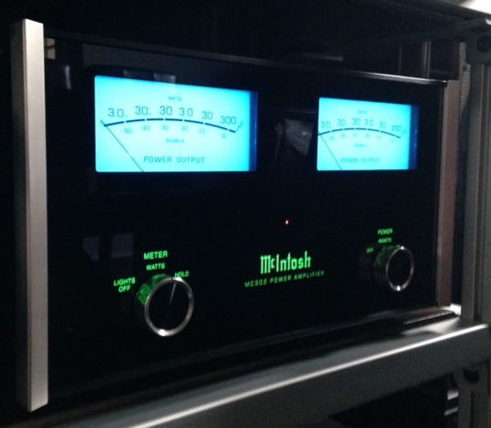 McIntosh Labs  MC302 300 x 2 Channel Amplifier  Perfect...
