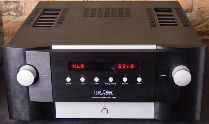 Mark Levinson No 585 integrated amplifier 200w per channel