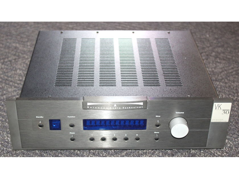 Balanced Audio Technology VK-30r Balanced/RCA Preamplifier w/phono