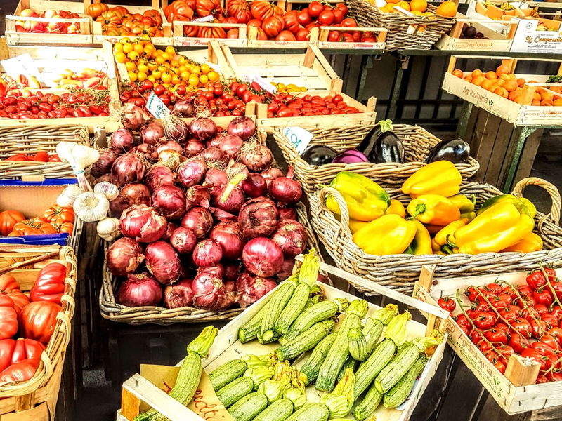 Tours enogastronómicos Milán: Tour del gusto: del mercado a la mesa con recetas locales.