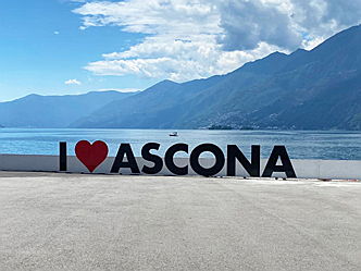  Gstaad
- Bild des I love Ascona Zeichens in Ascona