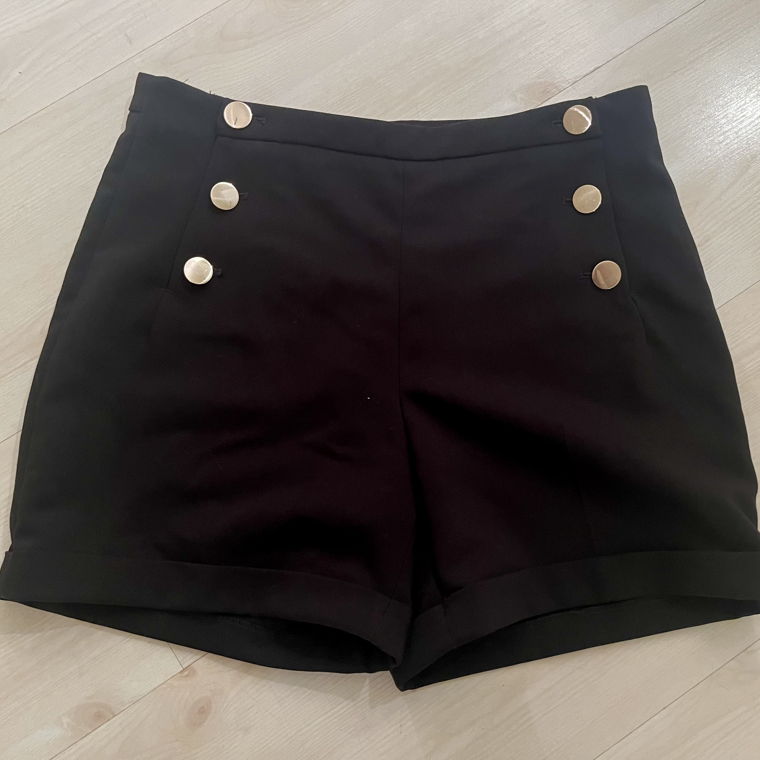 Elegante schwarze Shorts