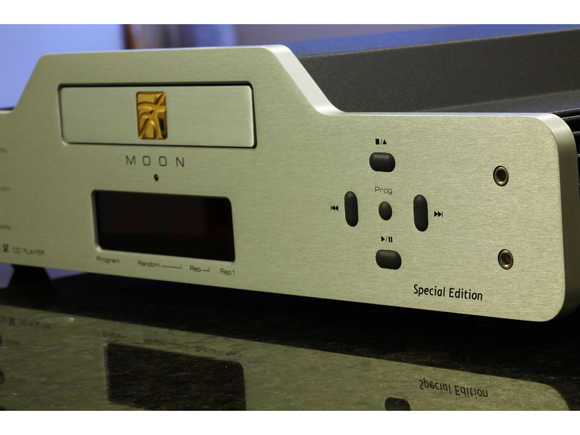 Simaudio Moon Equinox SE CD Player - PRICE REDUCED!